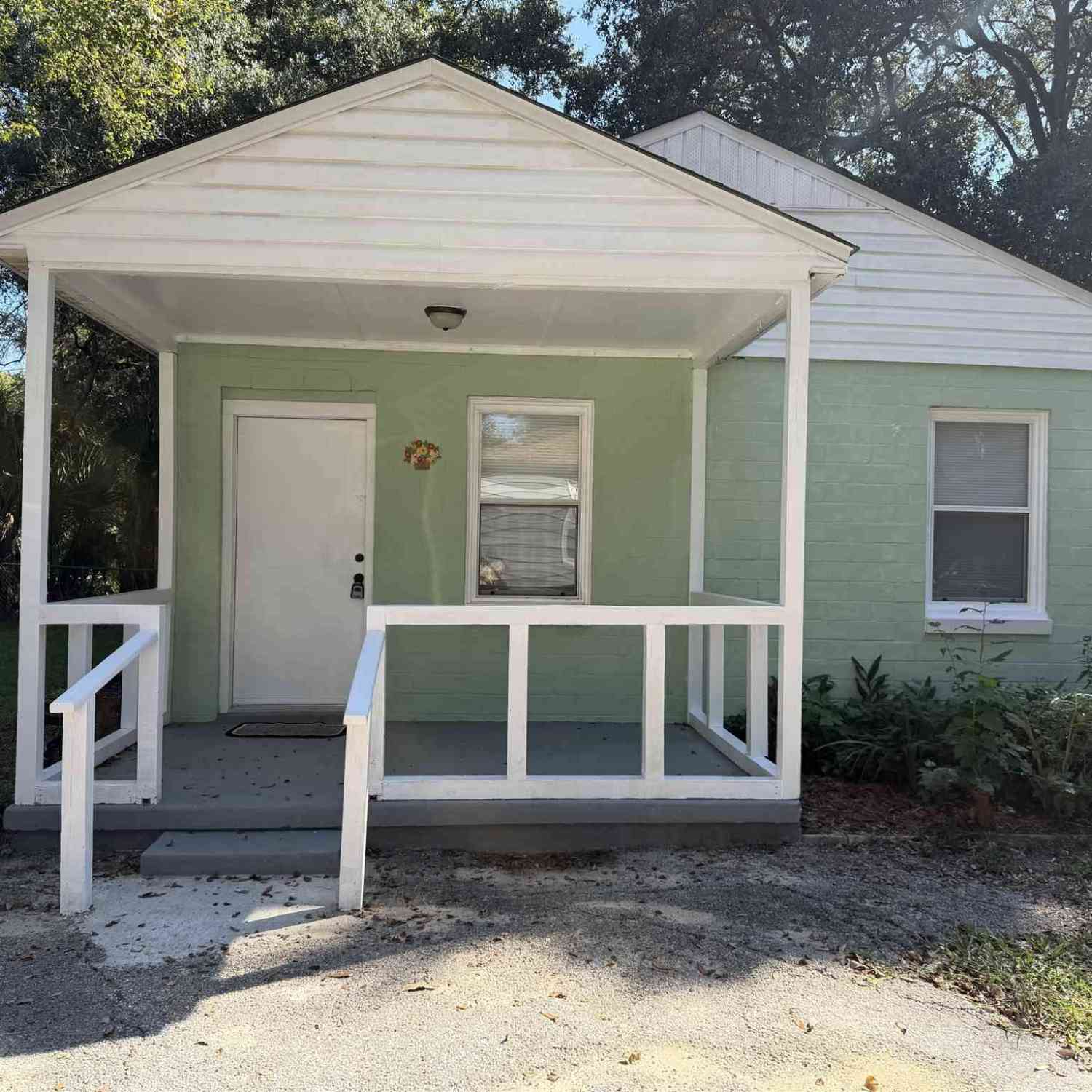 Homes For Sale - 53 W Carver Dr<br/> Escambia County, Pensacola, FL 32507