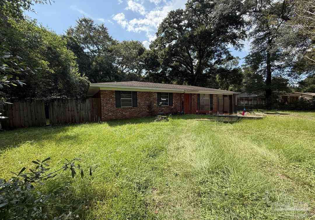 Homes For Sale - 8659 Faye Ave<br/> Pensacola, FL 32534
