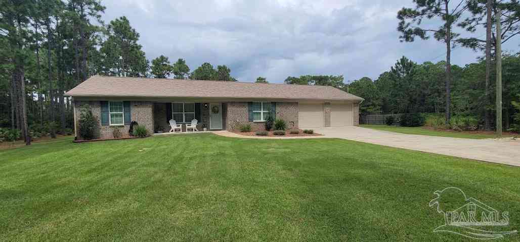 Homes For Sale - 8962 Deer Ln<br/> Navarre, FL 32566