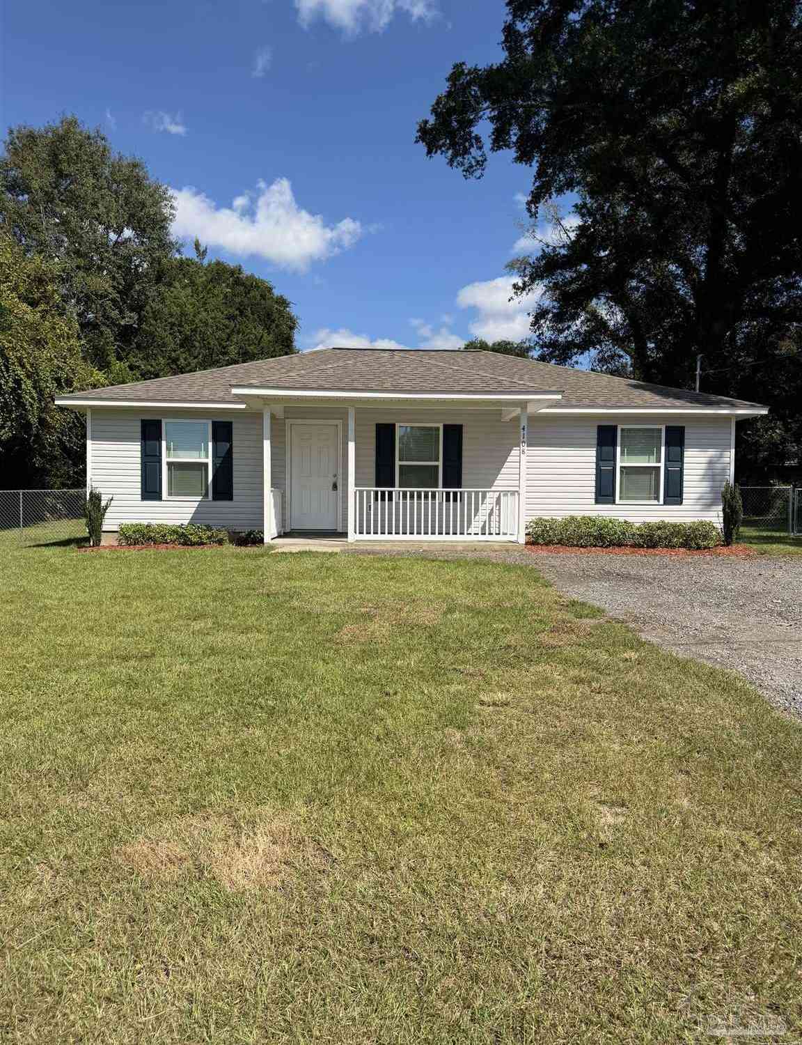 Homes For Sale - 4108 Lawrence Ave<br/> Santa Rosa County, Pace, FL 32571