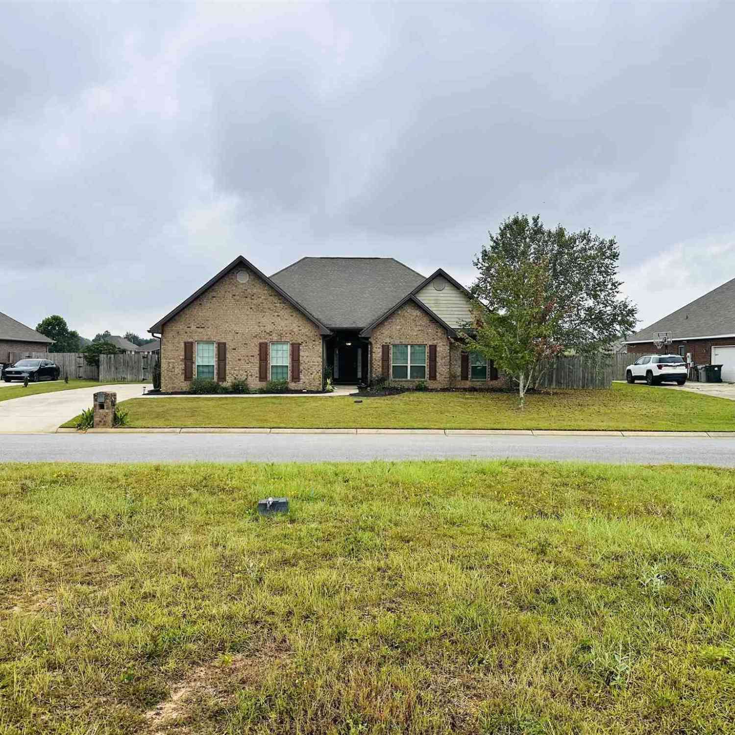 Homes For Sale - 937 Aberdeen Dr<br/> Cantonment, FL 32533