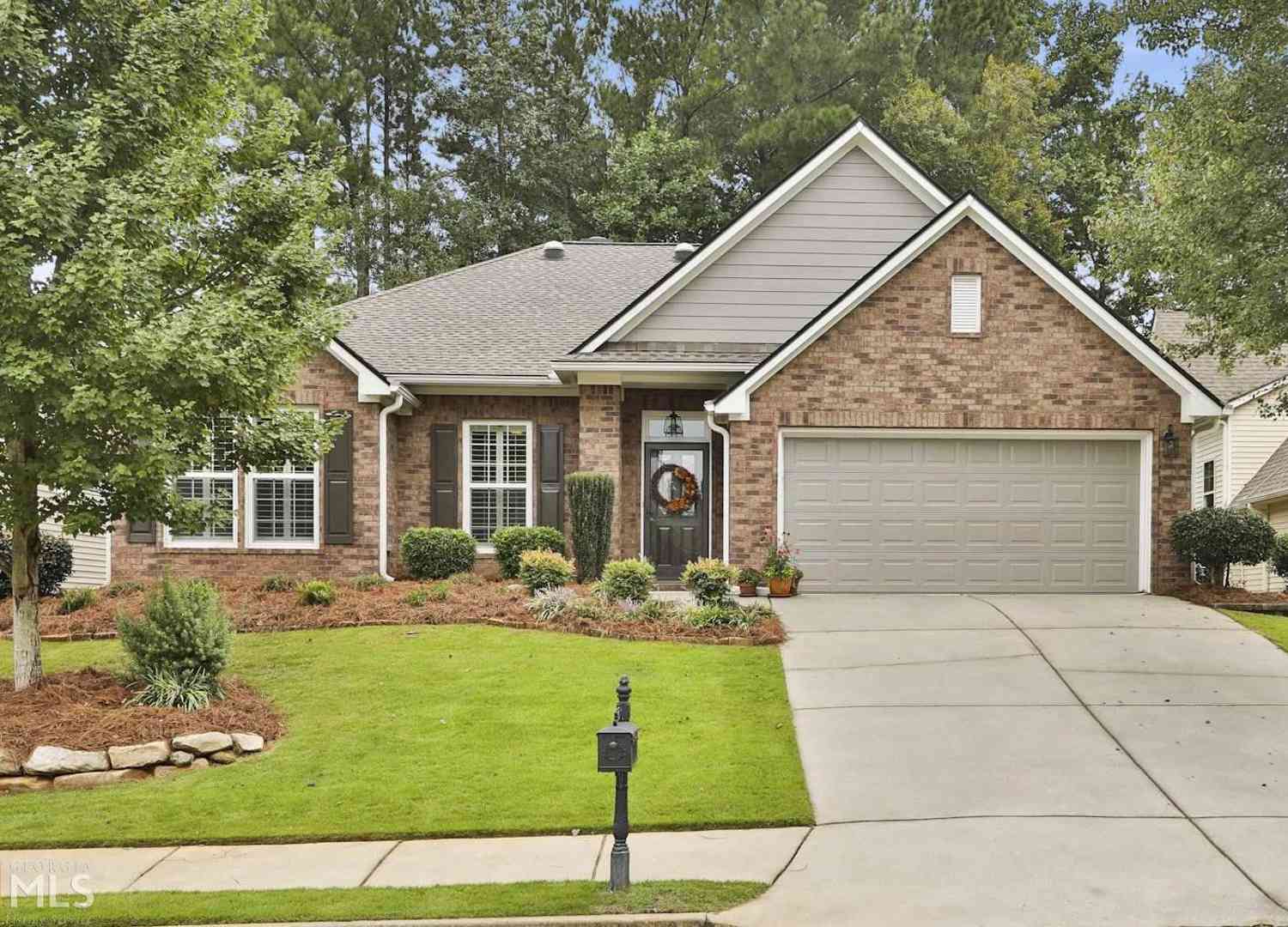Homes For Sale - 6 Greenview Drive<br/> Newnan, GA 30265