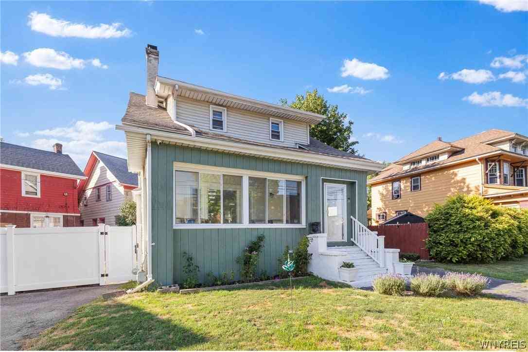 Homes For Sale - 28 Mineral Springs Road<br/> Buffalo, NY 14210