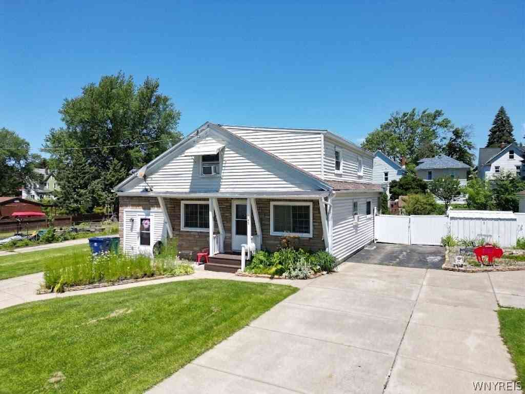 Homes For Sale - 102 Dorrance Avenue<br/> Buffalo, NY 14218