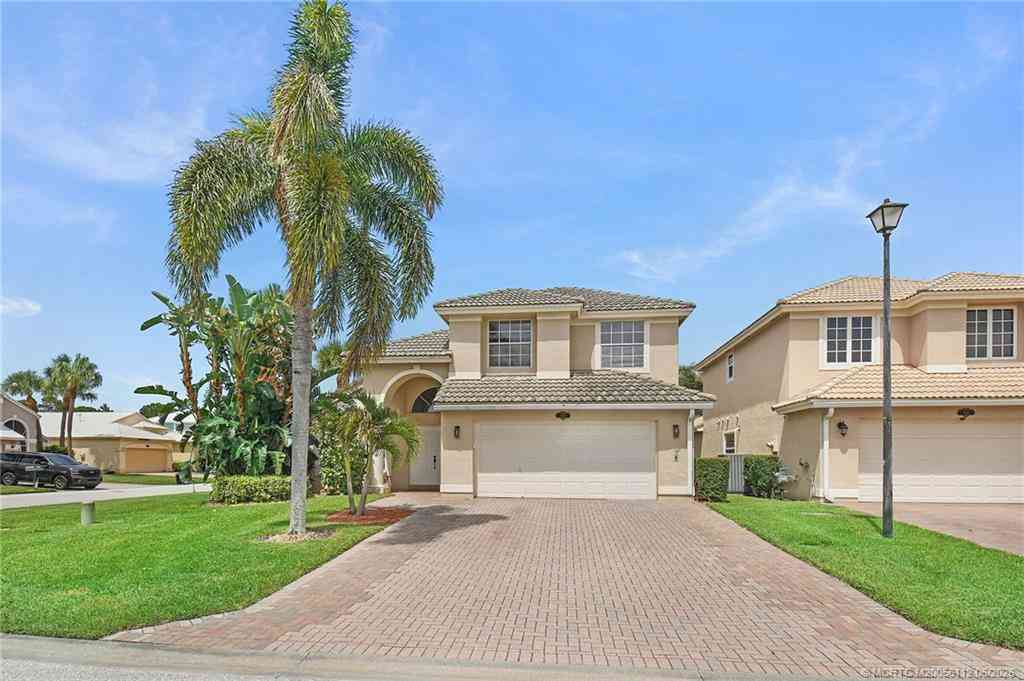 Homes For Sale - 1015 SE Westminster Place<br/> Stuart, FL 34997