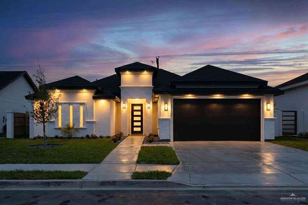 Homes For Sale - 813 N Buxton Avenue<br/> Edinburg, TX 78541