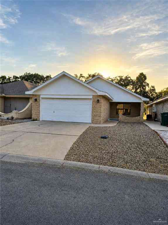 Homes For Sale - 2706 Ashley Drive<br/> Pharr, TX 78557