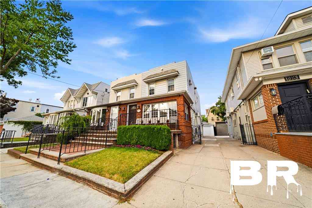 Homes For Sale - 1981 New York Avenue<br/> Brooklyn, NY 11210