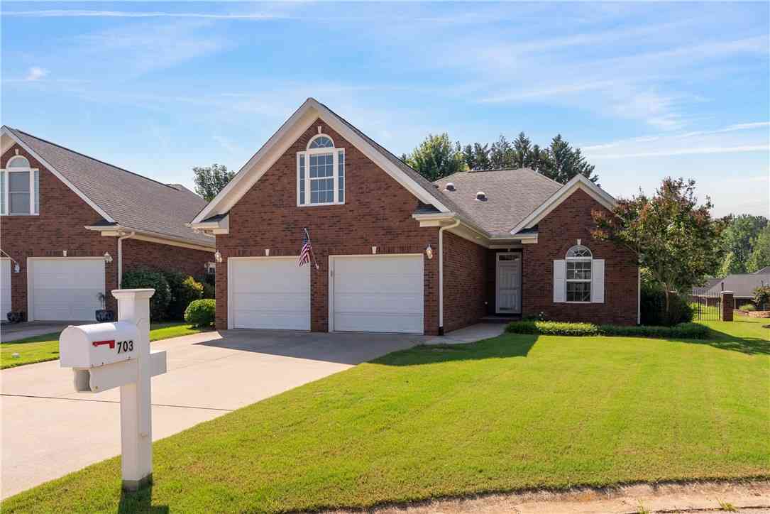 Homes For Sale - 703 Nottingham Court<br/> Seneca, SC 29672