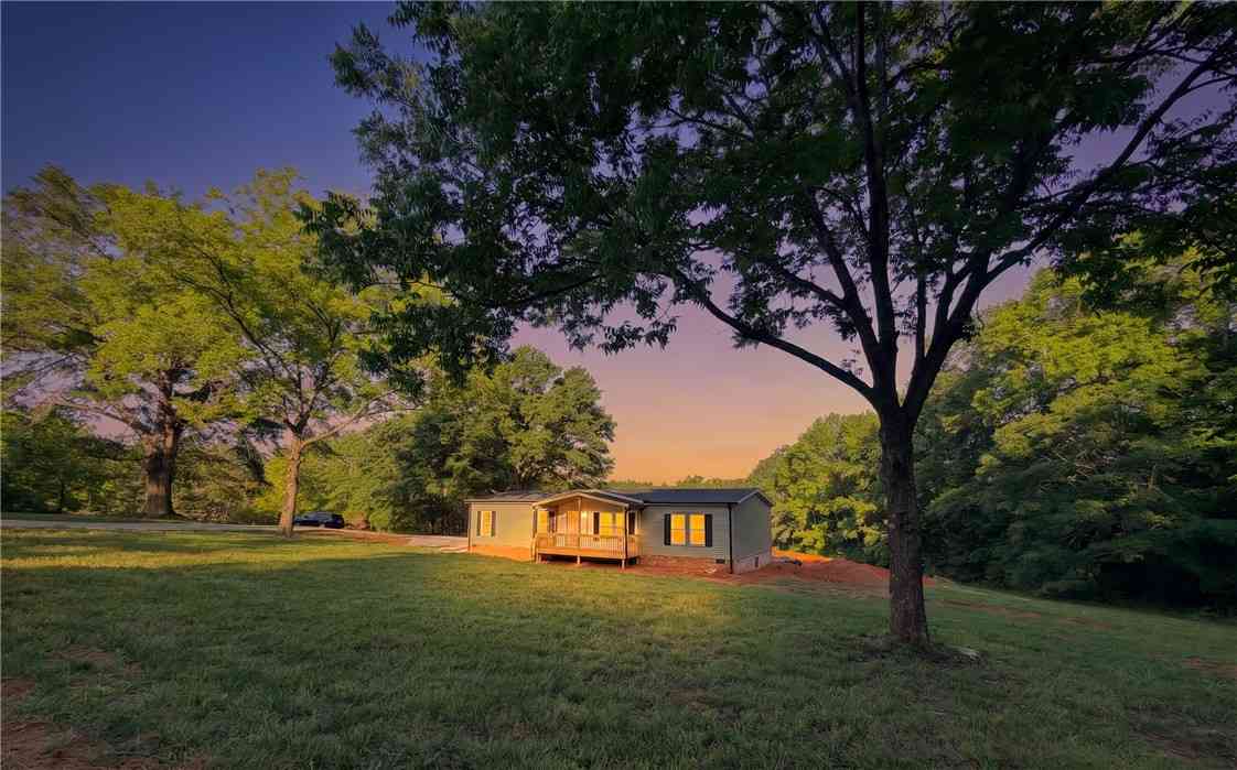 Mobile Home For Sale - 242 Black Bottom Road<br/> Liberty, SC 29657