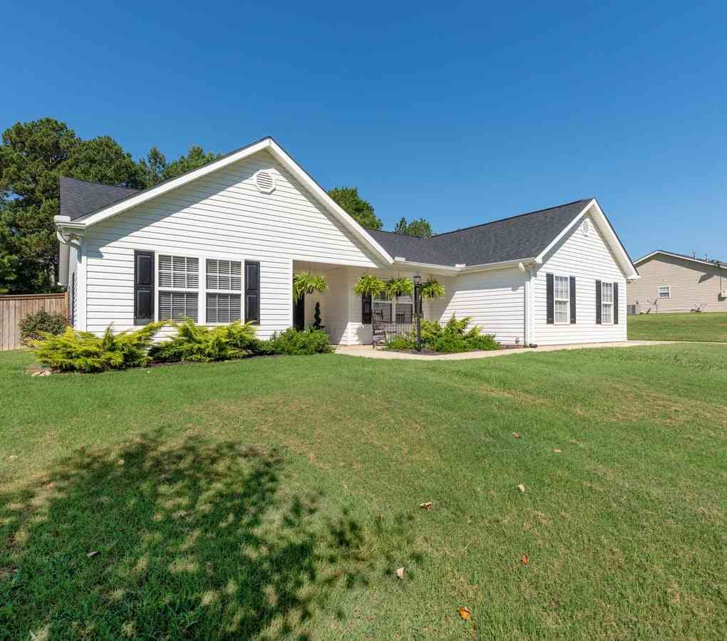 Homes For Sale - 108 Bragg Drive<br/> Williamston, SC 29697