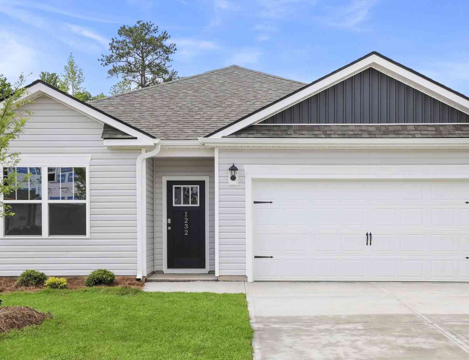 Homes For Sale - 1232 Saginaw Court<br/> Woodruff, SC 29388