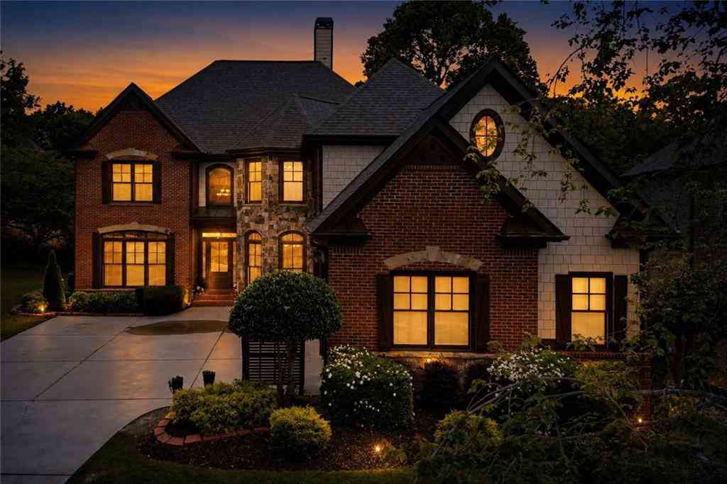 Homes For Sale - 4607 Cardinal Ridge Way<br/> Flowery Branch, GA 30542