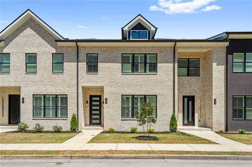 Townhouse For Sale - 185 Brush Creek Court<br/> Stockbridge, GA 30281