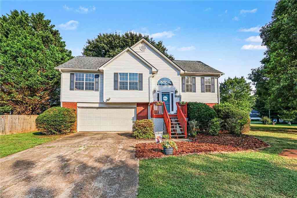 Homes For Sale - 409 Bear Cub Path<br/> Social Circle, GA 30025