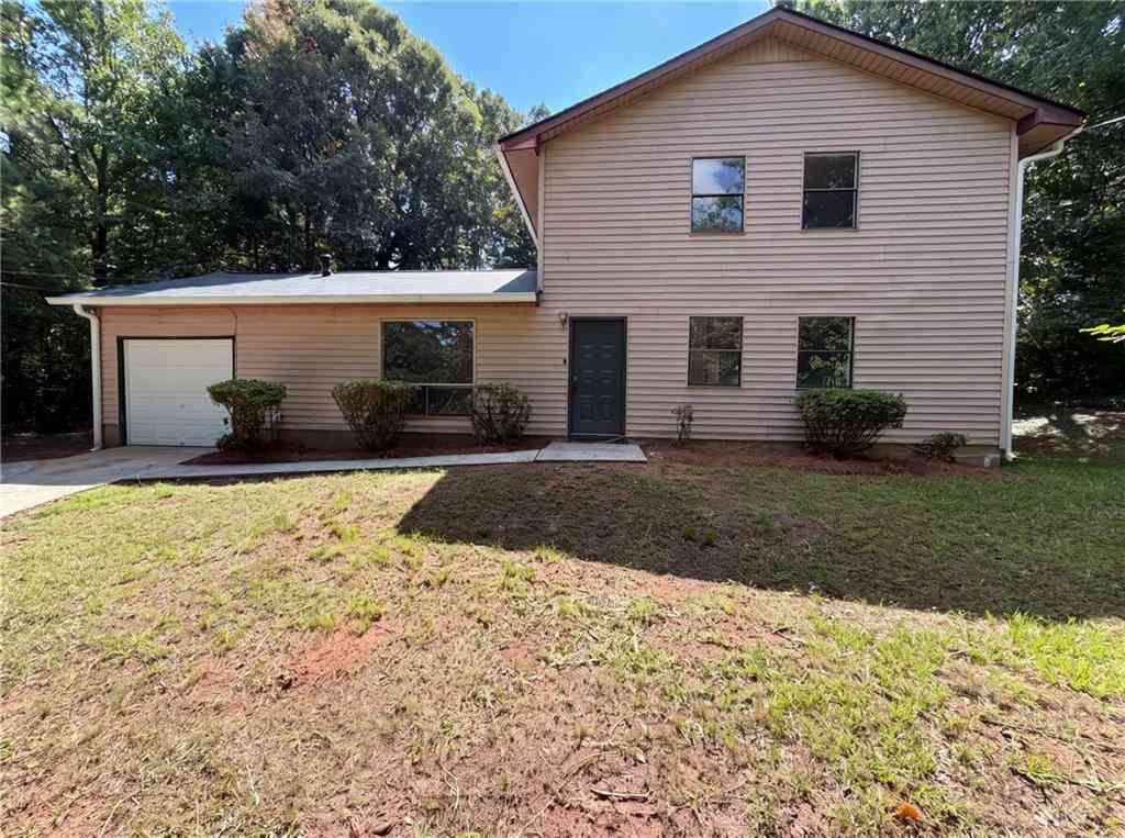 Homes For Sale - 3808 Shane Court<br/> Ellenwood, GA 30294