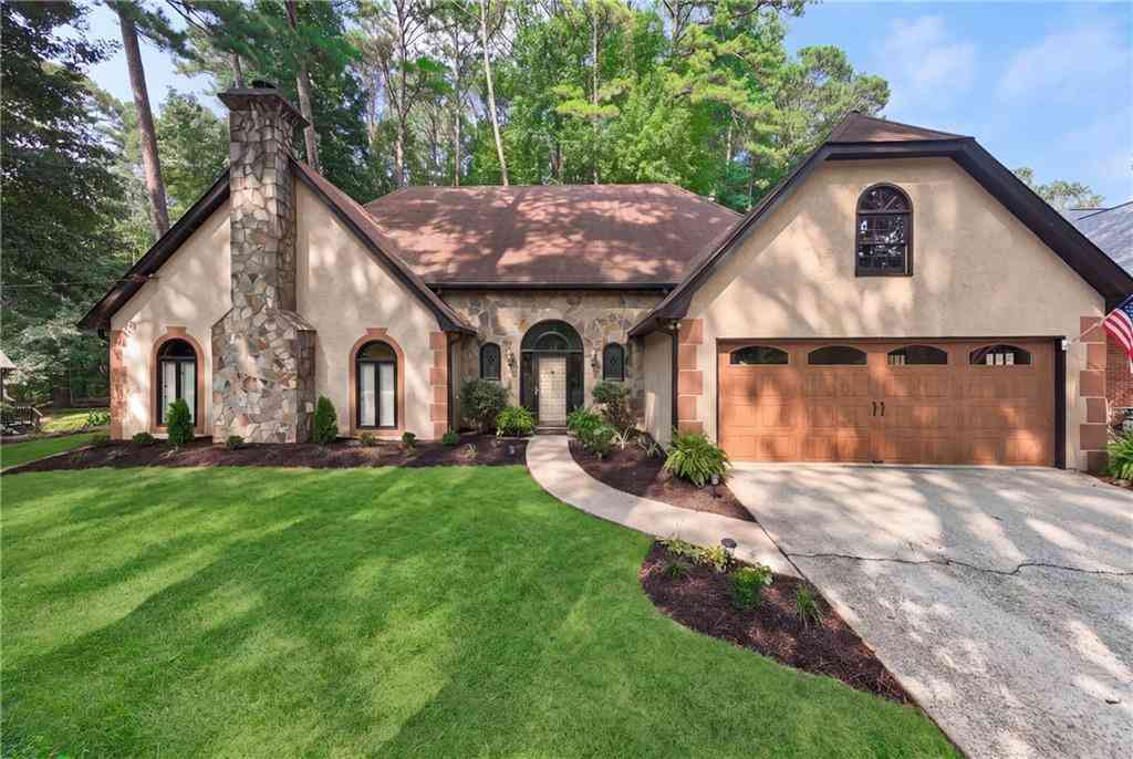 Homes For Sale - 3691 Howell Wood Trail<br/> Duluth, GA 30096