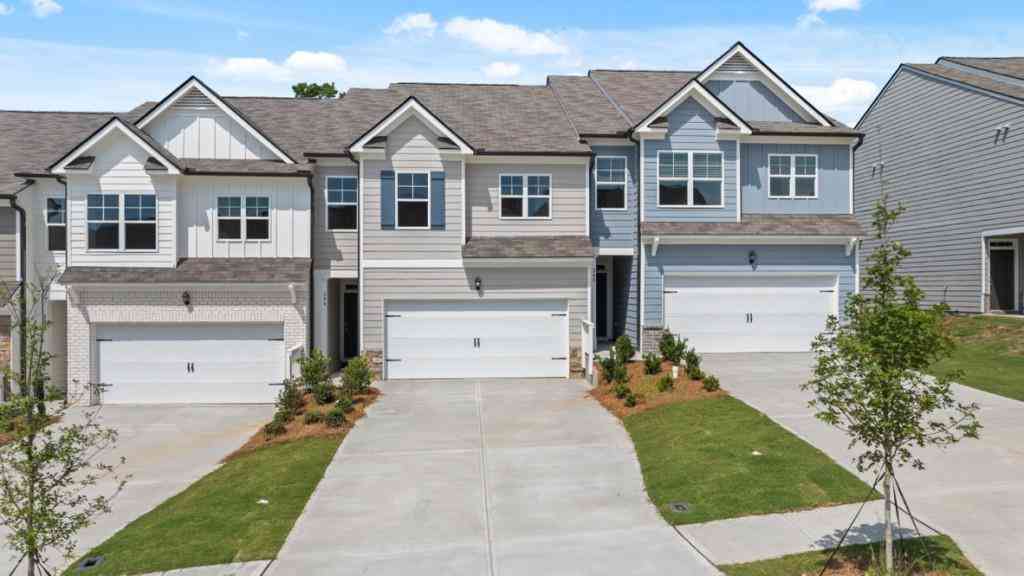 Townhouse For Sale - 244 Deerberry Drive<br/> Jasper, GA 30143