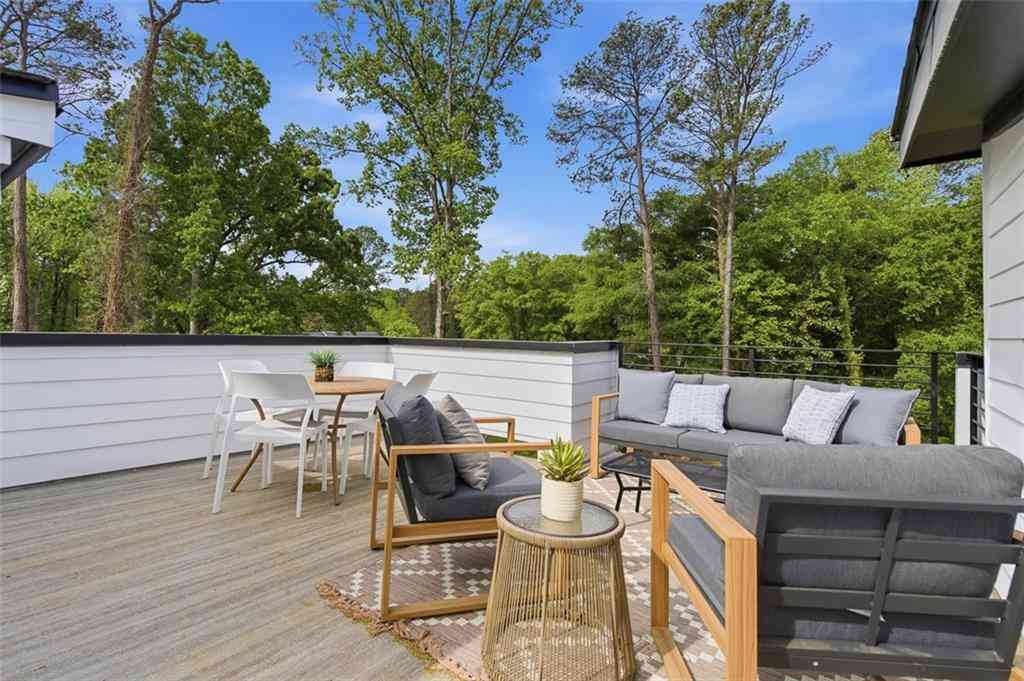 Townhouse For Sale - 1186 Penny Lane<br/> Atlanta, GA 30324