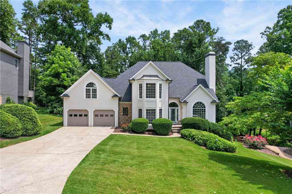 Homes For Sale - 3025 Oaktree Landing<br/> Marietta, GA 30066