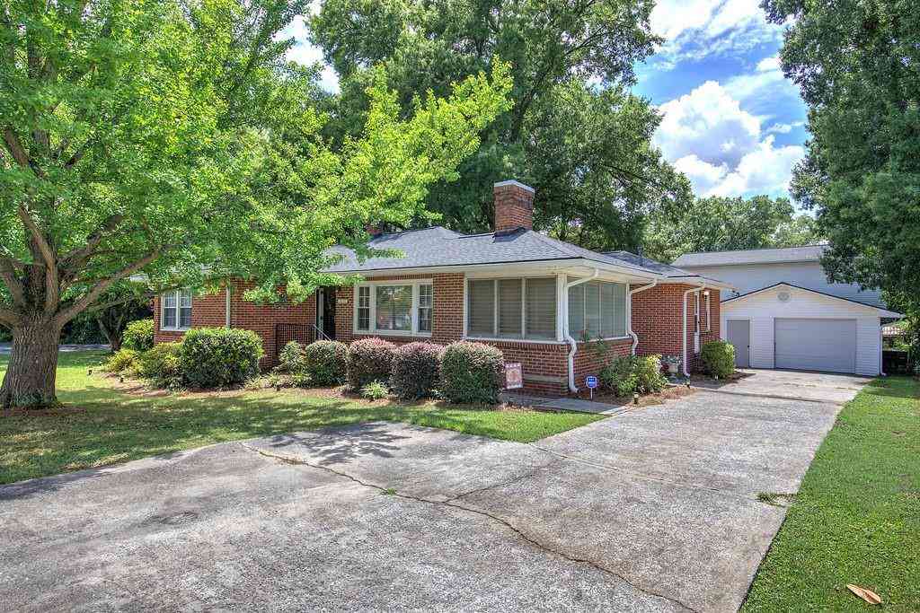 Homes For Sale - 409 Stonewall Street<br/> Cartersville, GA 30120
