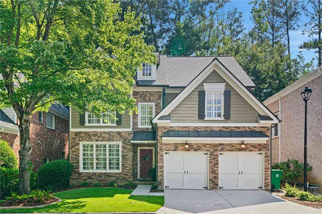 Homes For Sale - 2599 Brookline Circle Cir<br/> Brookhaven, GA 30319