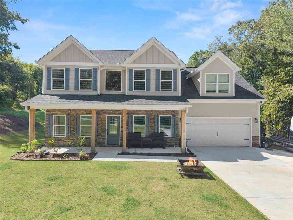 Homes For Sale - 272 Cherry Street<br/> Cornelia, GA 30531