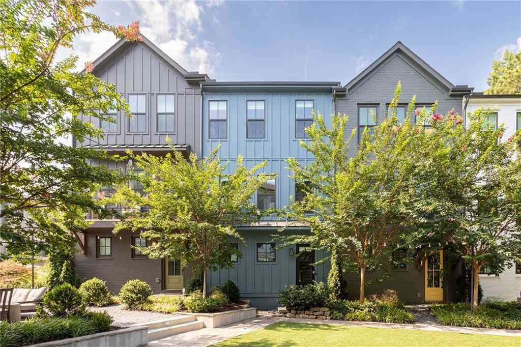Townhouse For Sale - 132 Pacer Place<br/> Atlanta, GA 30342