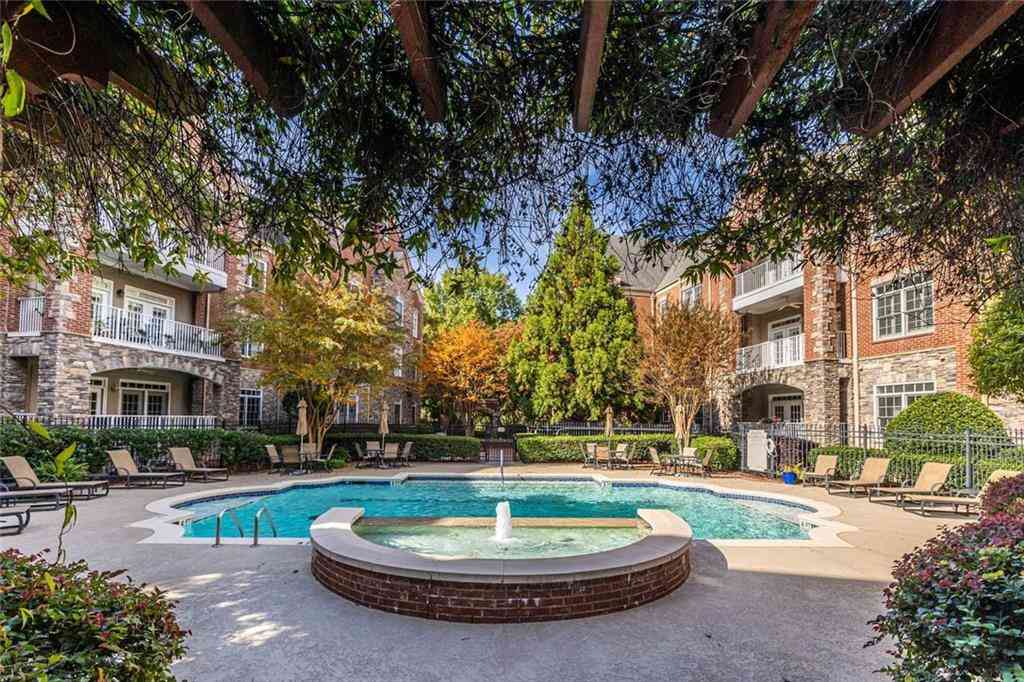 Condo For Sale - 417 Clairemont Avenue #119<br/> Decatur, GA 30030