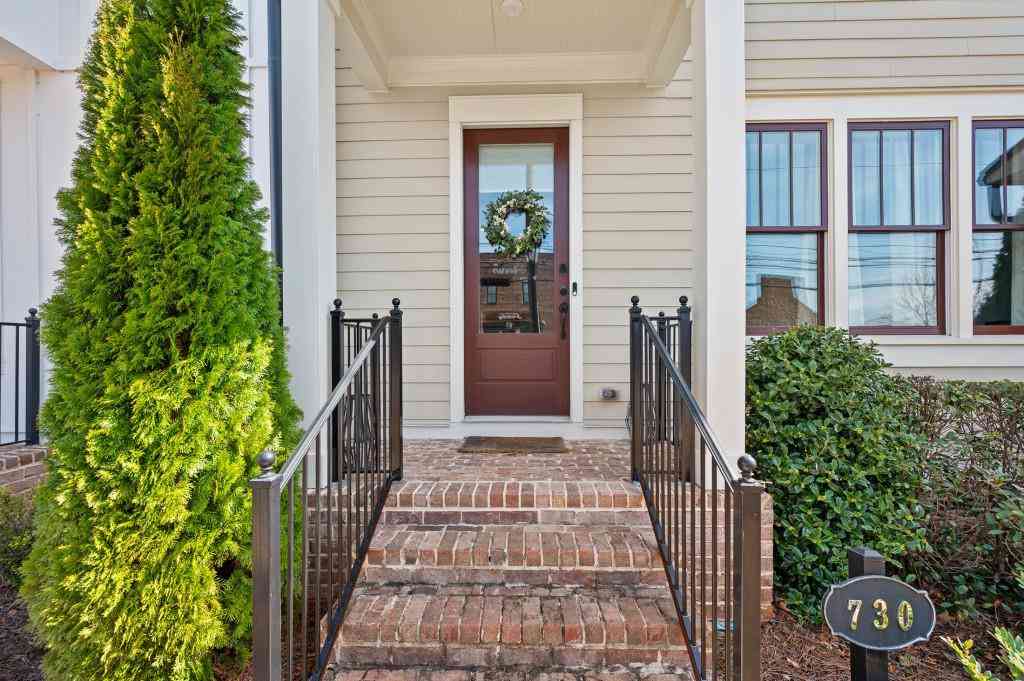 Townhouse For Sale - 730 Elmwood Way<br/> Roswell, GA 30075