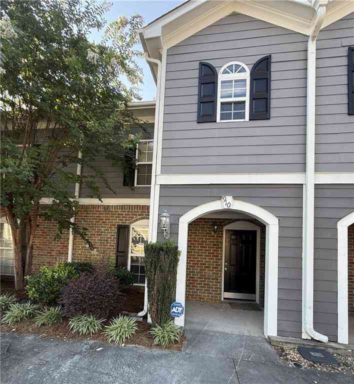 Townhouse For Sale - 910 Summer Place<br/> Norcross, GA 30071