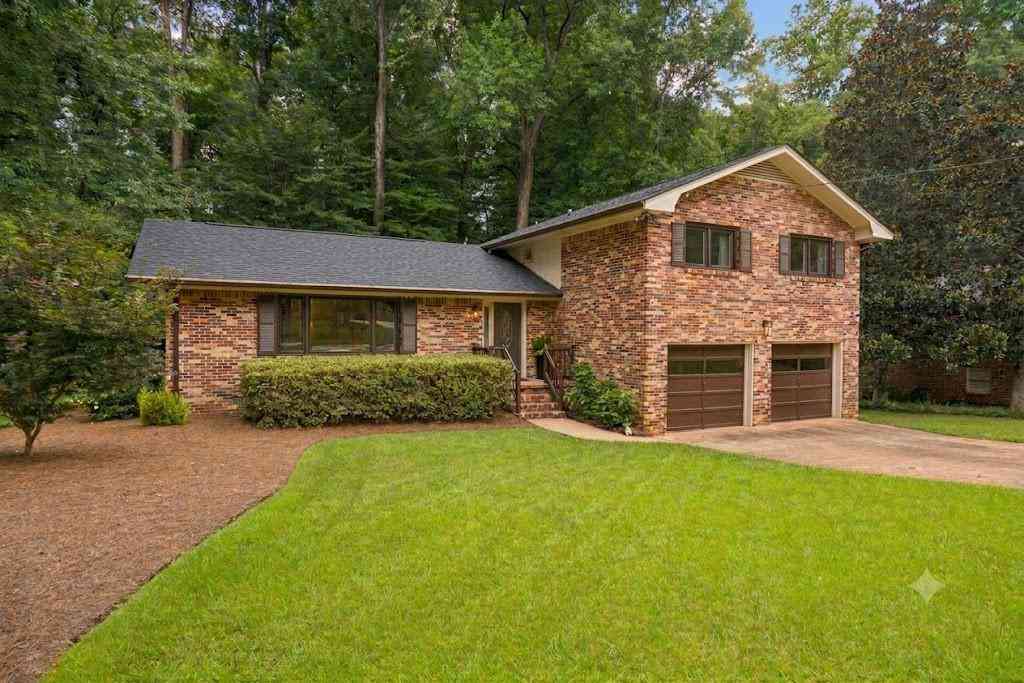 Homes For Sale - 2975 Pine Orchard Drive<br/> Tucker, GA 30084