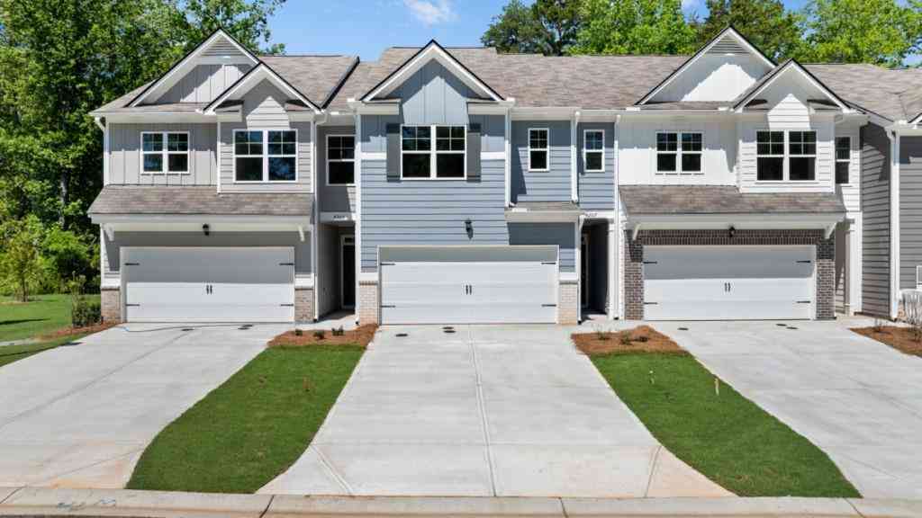 Townhouse For Sale - 4207 Merlin Pass<br/> Gainesville, GA 30506
