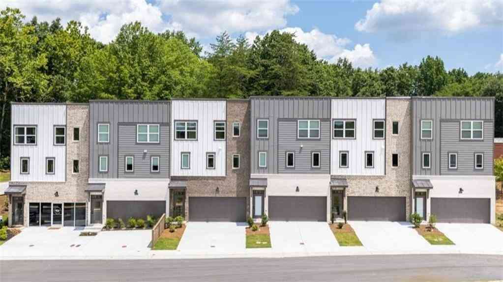 Townhouse For Sale - 3573 Overlook Rise Dale<br/> Peachtree Corners, GA 30092