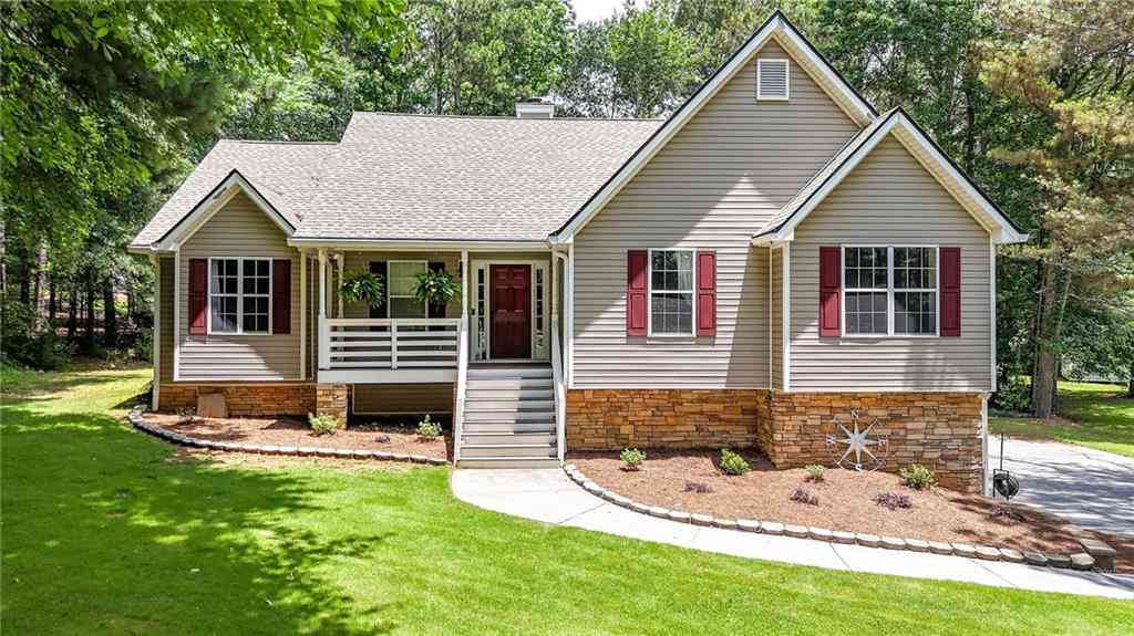 Homes For Sale - 24 Walnut Lane<br/> Cartersville, GA 30121