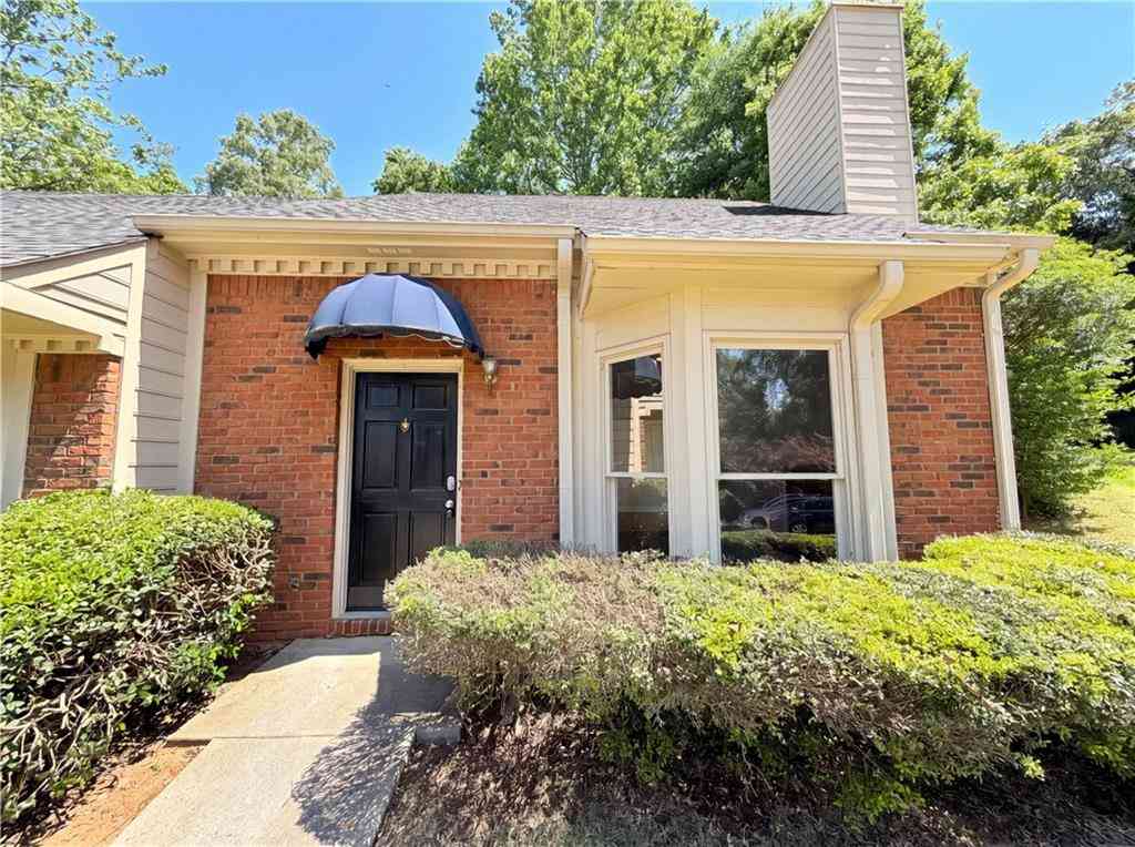 Townhouse For Sale - 1150 Magnolia Way<br/> Smyrna, GA 30082