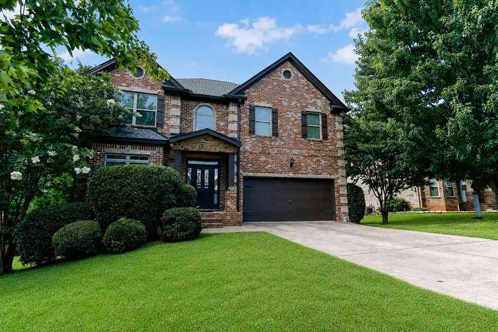 Homes For Sale - 2098 Murry Trail<br/> Morrow, GA 30260