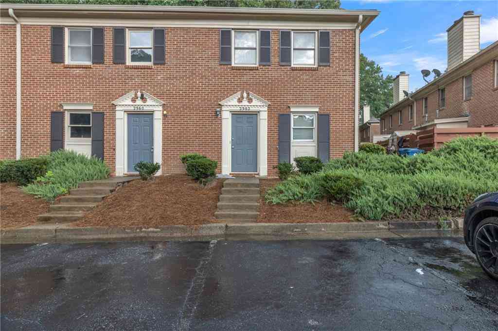 Townhouse For Sale - 2962 Webb Bridge Road<br/> Alpharetta, GA 30009