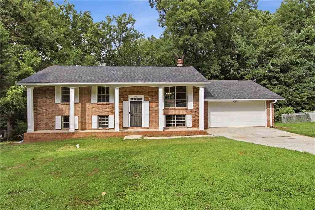 Homes For Sale - 1446 Walnut Ridge Way<br/> Stone Mountain, GA 30083
