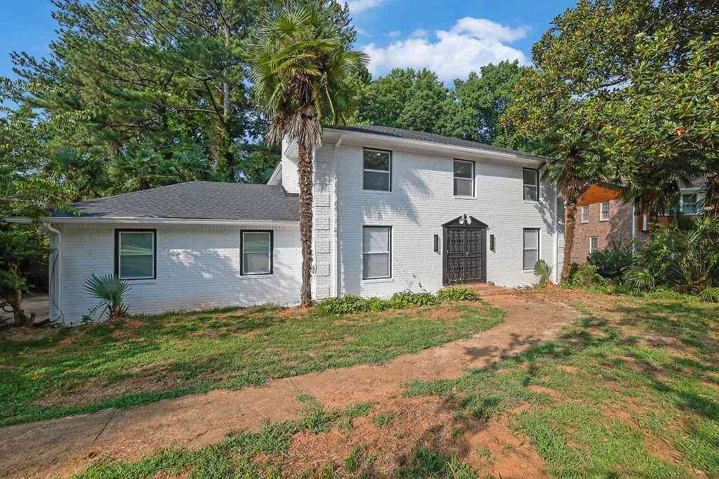 Homes For Sale - 4247 Bingham Court<br/> Stone Mountain, GA 30083