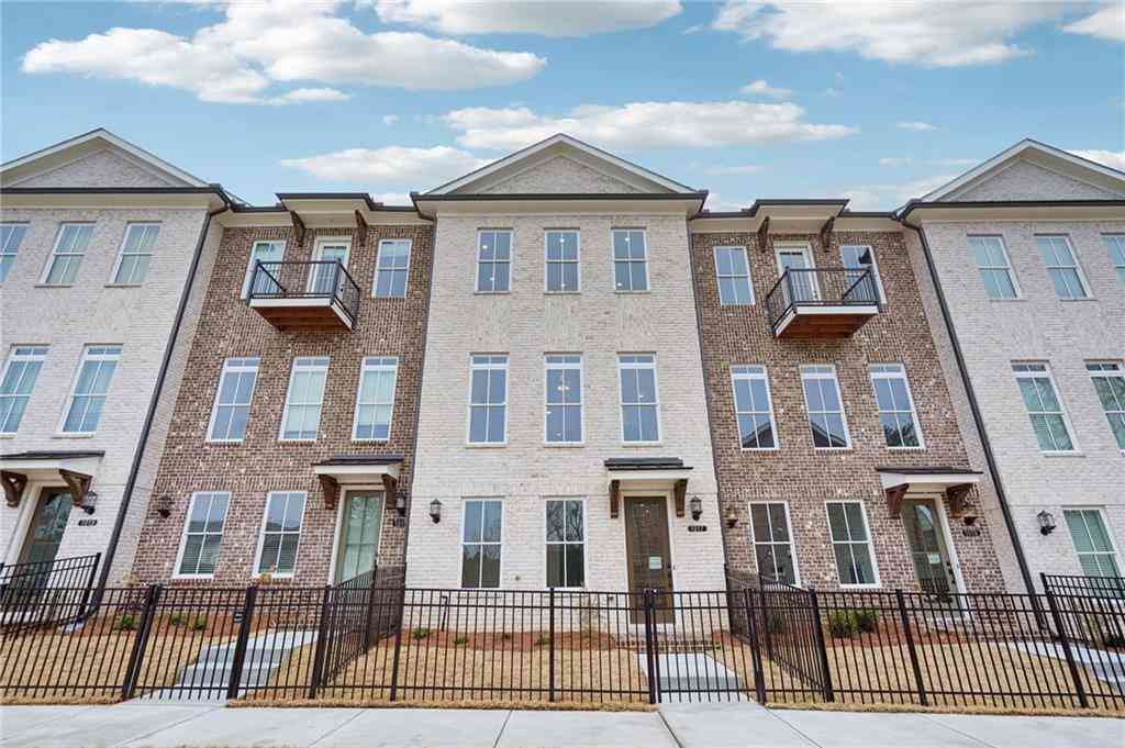 Townhouse For Sale - 905 Shire Elm Street #24<br/> Johns Creek, GA 30022