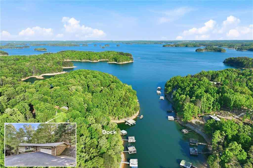 Homes For Sale - 7835 Chinquapin Lane<br/> Cumming, GA 30041