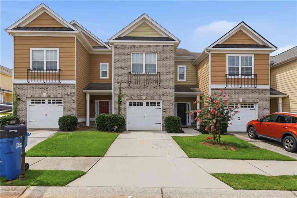 Townhouse For Sale - 2550 Capella Circle<br/> Atlanta, GA 30331