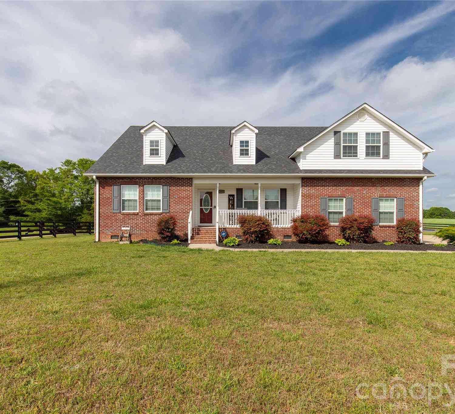 Homes For Sale - 1302 Bryson Creek Drive<br/> McConnells, SC 29726