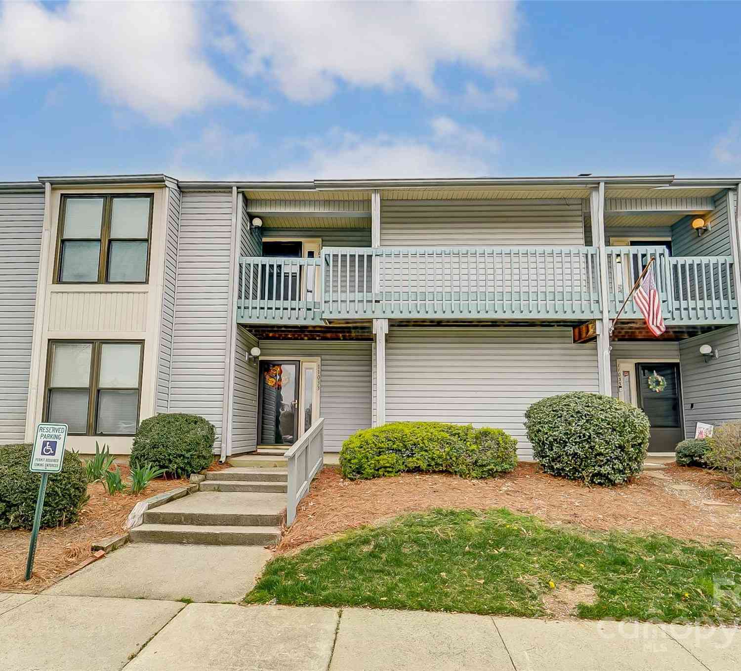 Condo For Sale - 11039 Harrowfield Road<br/> Charlotte, NC 28226