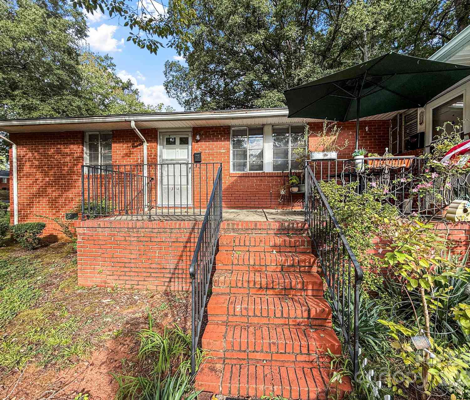 Condo For Sale - 3014 Marlborough Road<br/> Charlotte, NC 28208