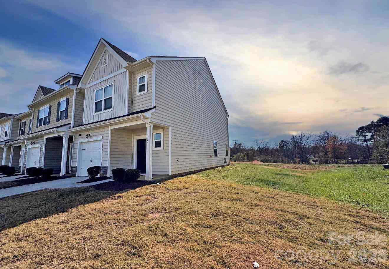 Townhouse For Sale - 8109 Sheffield Drive<br/> Terrell, NC 28682