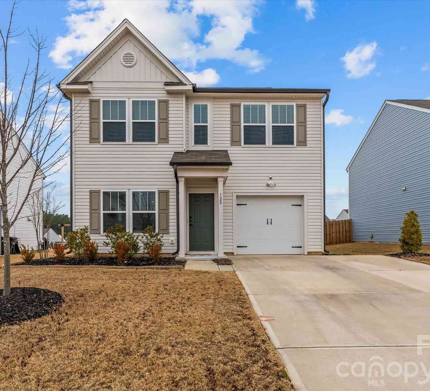 Homes For Sale - 120 Slalom Street<br/> Statesville, NC 28677