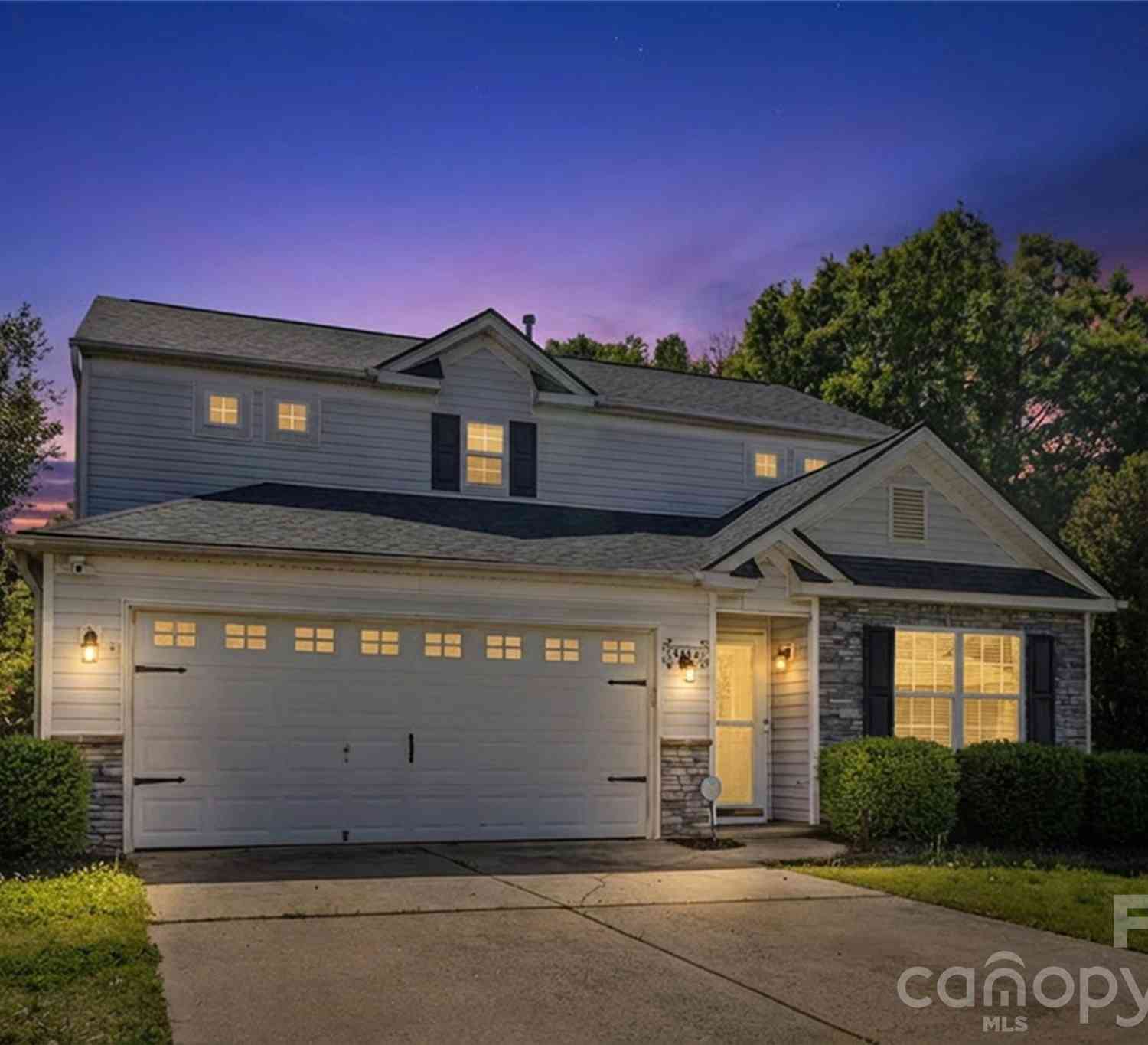 Condo For Sale - 8854 Laurel Run Drive<br/> Charlotte, NC 28269