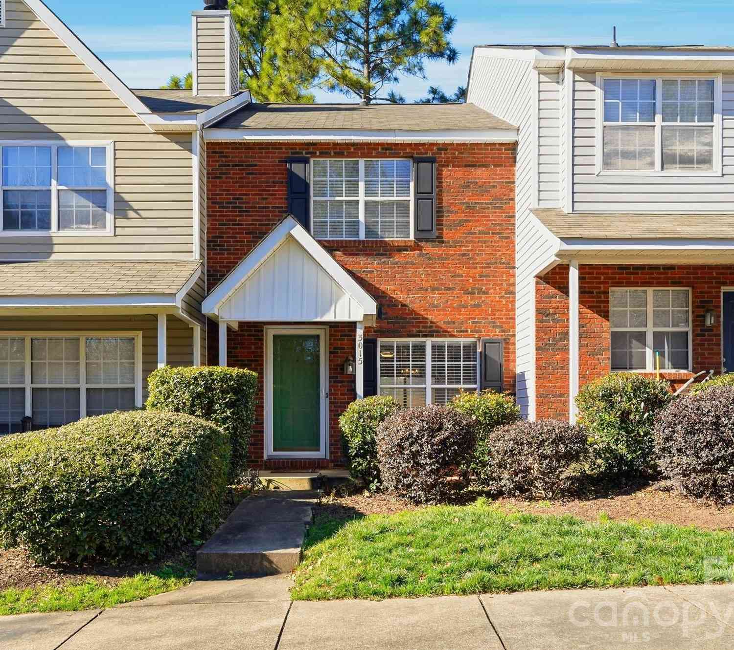 Condo For Sale - 3015 Summercroft Lane<br/> Charlotte, NC 28269